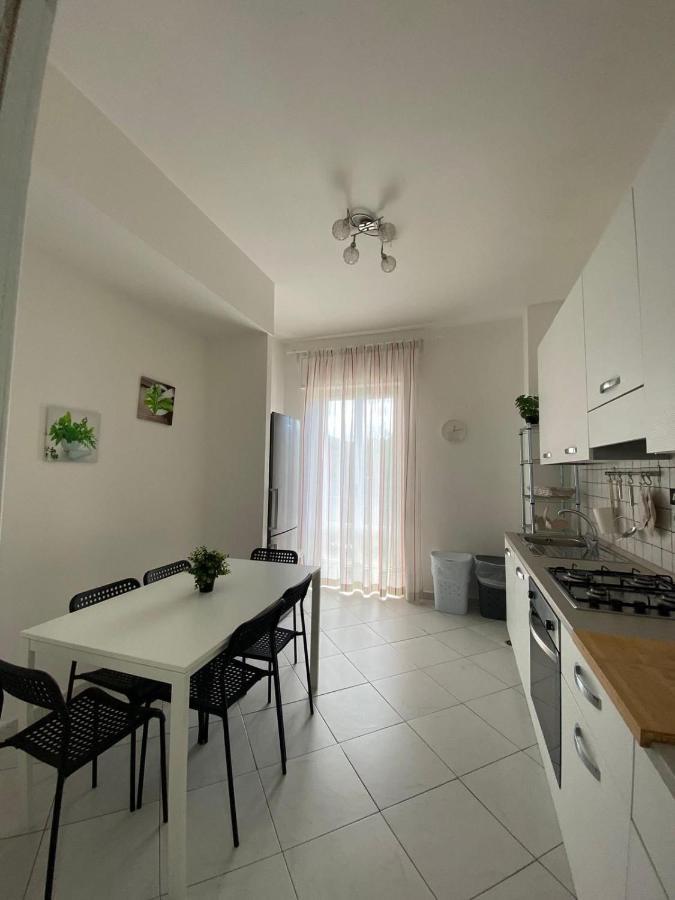 Domus Zagare - Wi-Fi Apartment Baia  Bagian luar foto